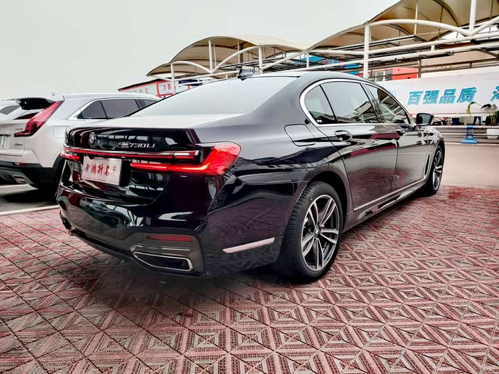 Фото 24 - BMW 7 Series