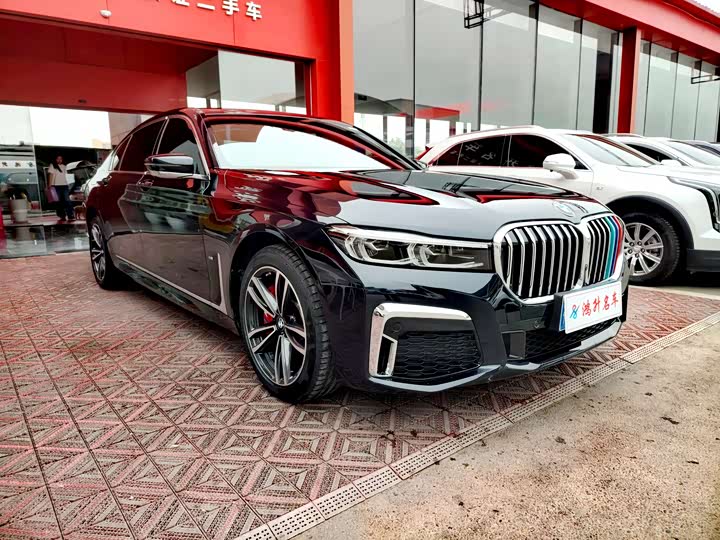 Фото 3 - BMW 7 Series