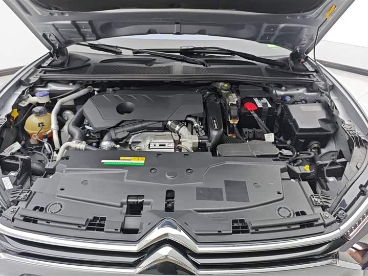 Фото 10 - Citroen C5 X