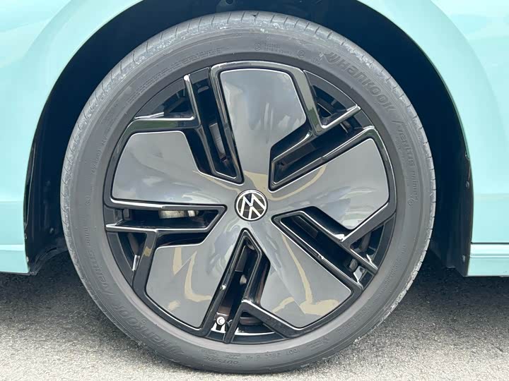 Фото 14 - Volkswagen Passat