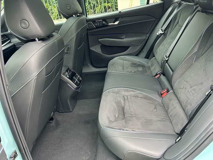 Фото 28 - Volkswagen Passat