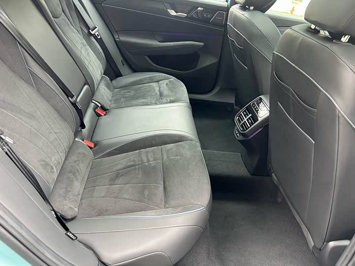 Фото 29 - Volkswagen Passat