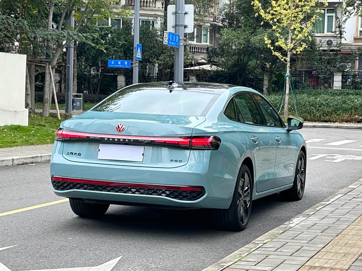 Фото 7 - Volkswagen Passat