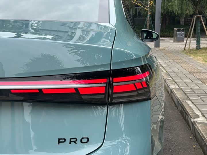 Фото 9 - Volkswagen Passat