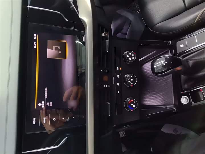 Фото 7 - Volkswagen Passat