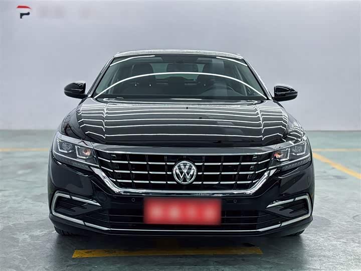 Фото 8 - Volkswagen Passat
