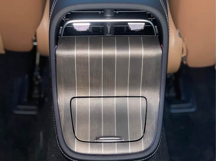 Фото 8 - Mercedes-Benz E-Class