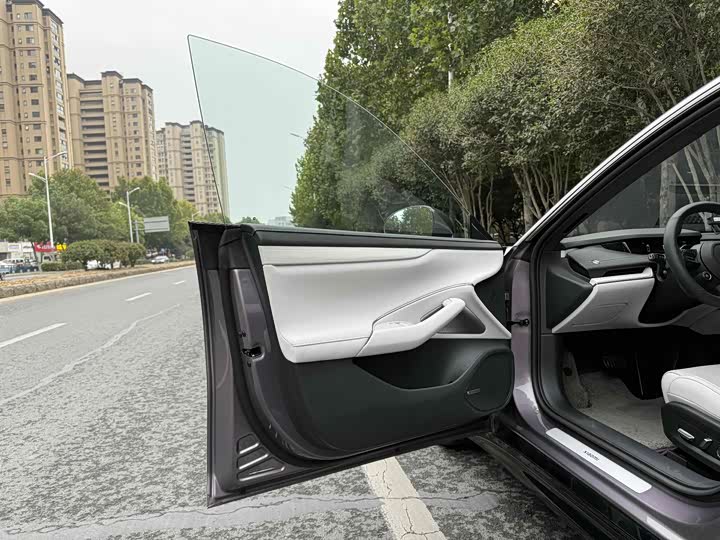 Фото 7 - Xiaomi SU7