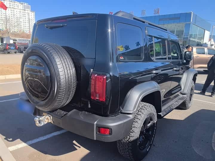 Фото 7 - Tank 300