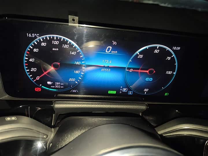 Фото 13 - Mercedes-Benz EQA