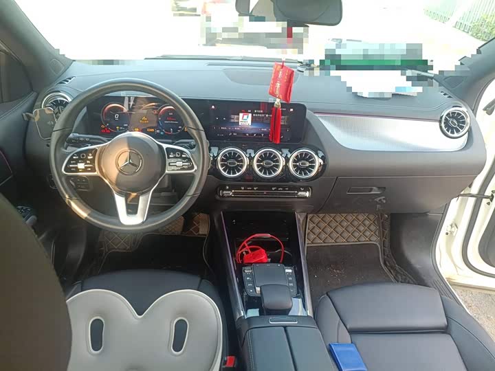 Фото 13 - Mercedes-Benz GLA-Class