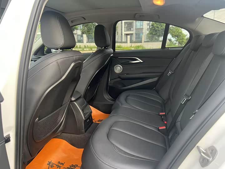 Фото 6 - BMW 1 Series