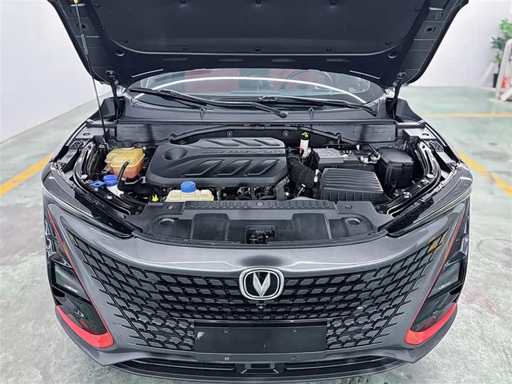 Фото 16 - Changan UNI-T