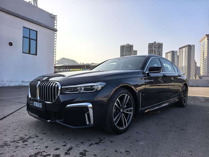 Фото 1 - BMW 7 Series