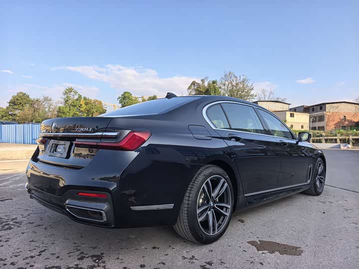 Фото 7 - BMW 7 Series