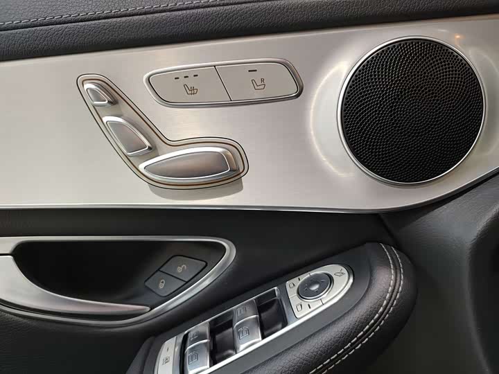 Фото 15 - Mercedes-Benz GLC-Class