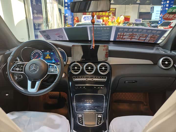 Фото 5 - Mercedes-Benz GLC-Class