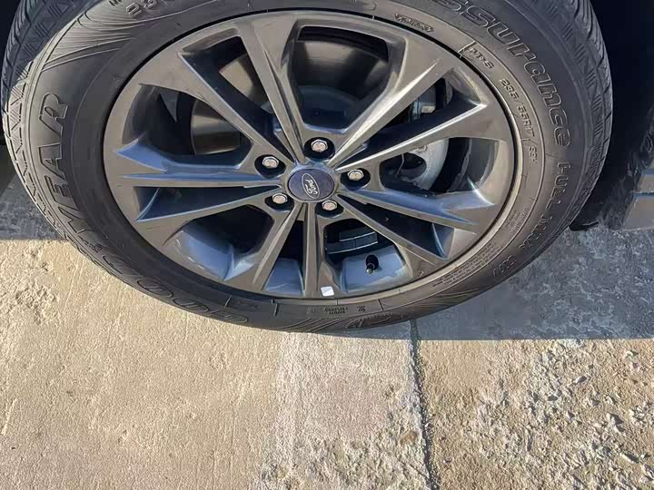 Фото 17 - Ford Escape (Kuga)