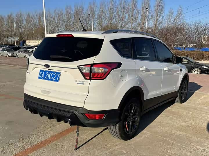 Фото 9 - Ford Escape (Kuga)