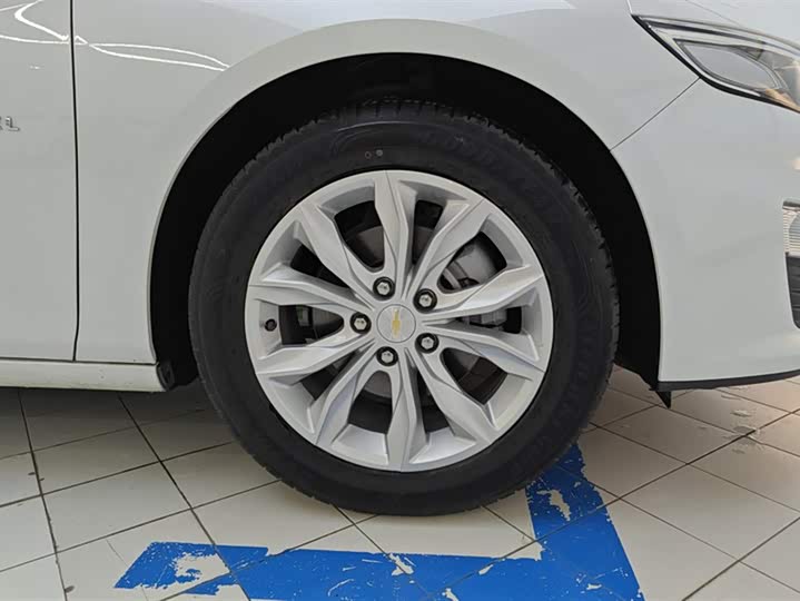 Фото 6 - Chevrolet Malibu XL