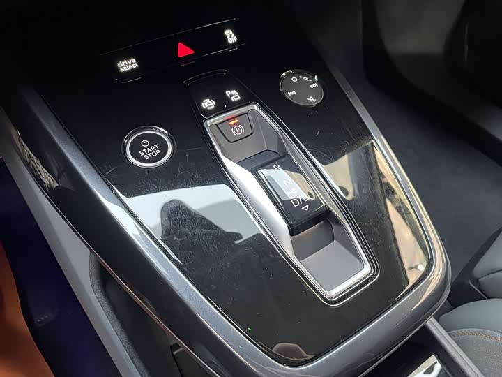 Фото 12 - Audi Q4 e-tron