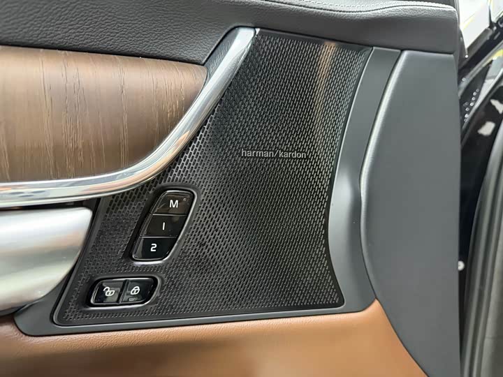 Фото 5 - Volvo S90