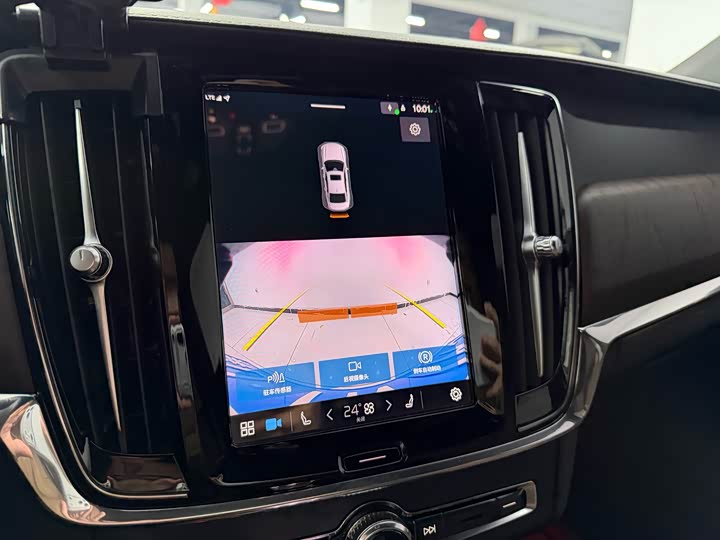 Фото 7 - Volvo S90