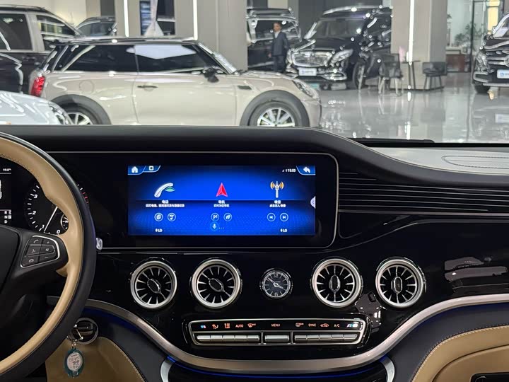 Фото 20 - Mercedes-Benz Vito