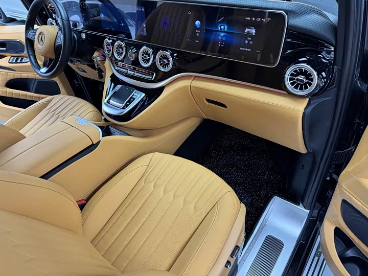 Фото 13 - Mercedes-Benz Vito