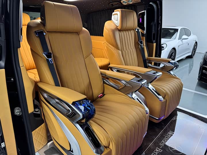 Фото 16 - Mercedes-Benz Vito