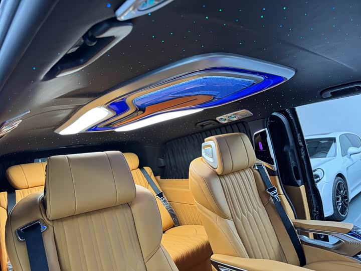 Фото 17 - Mercedes-Benz Vito