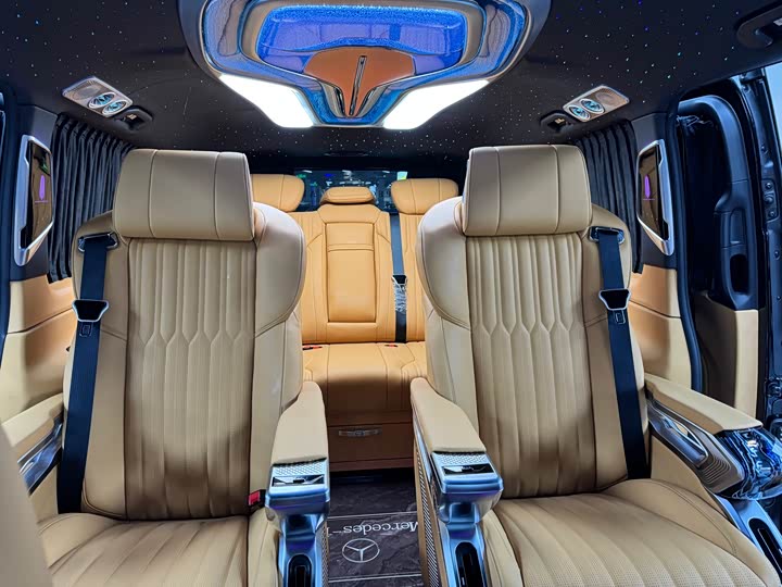 Фото 18 - Mercedes-Benz Vito