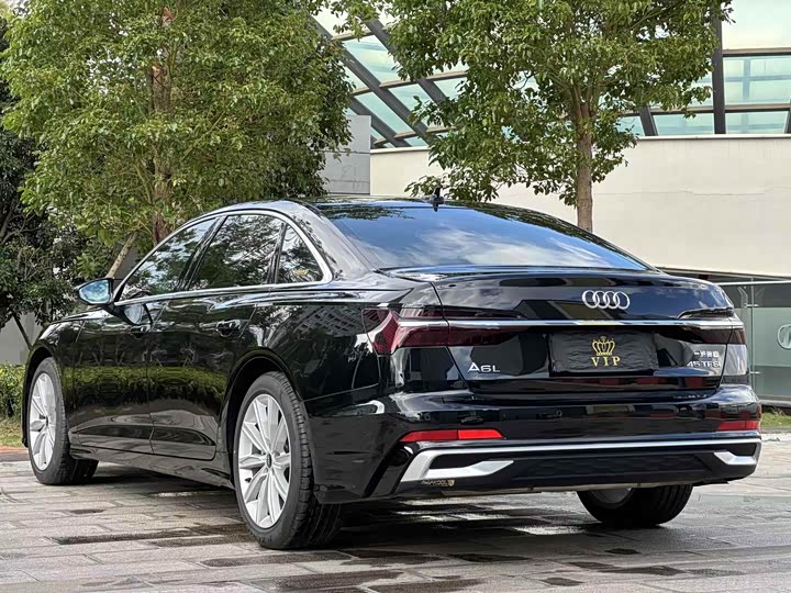 Фото 9 - Audi A6L