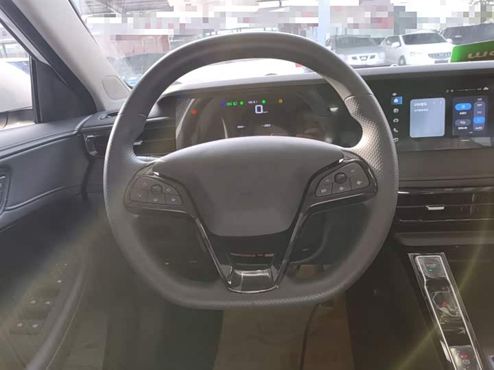 Фото 10 - Roewe i5