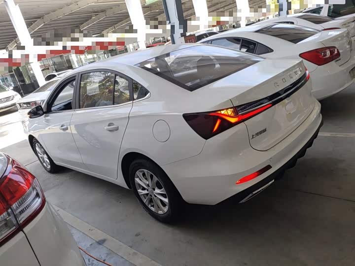 Фото 4 - Roewe i5