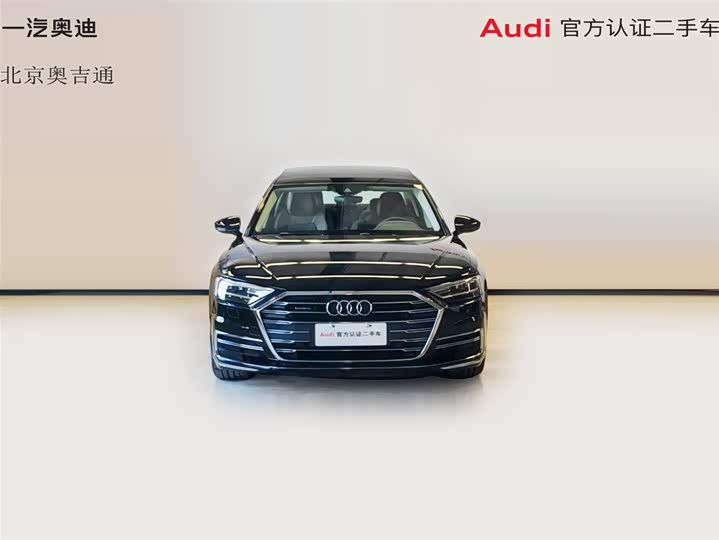 Фото 3 - Audi A8