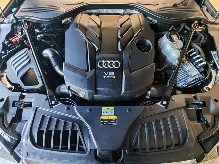 Фото 6 - Audi A8