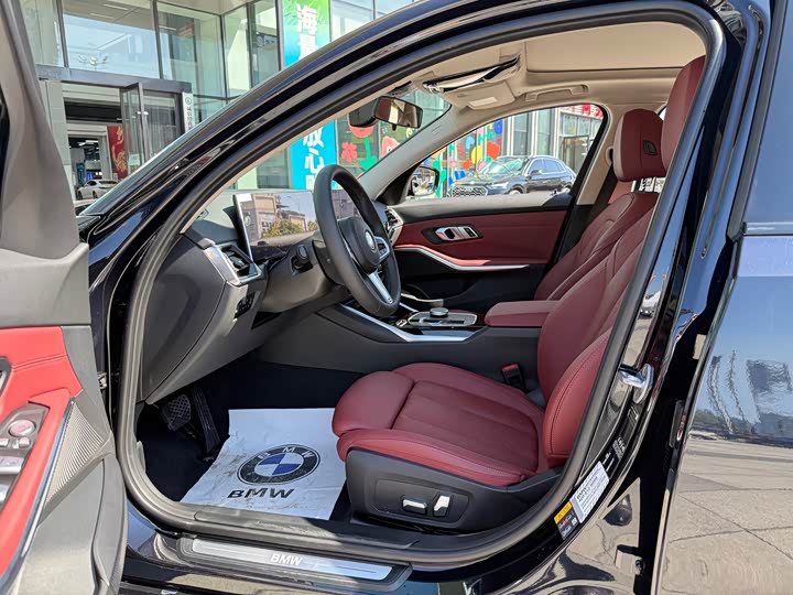 Фото 15 - BMW i3