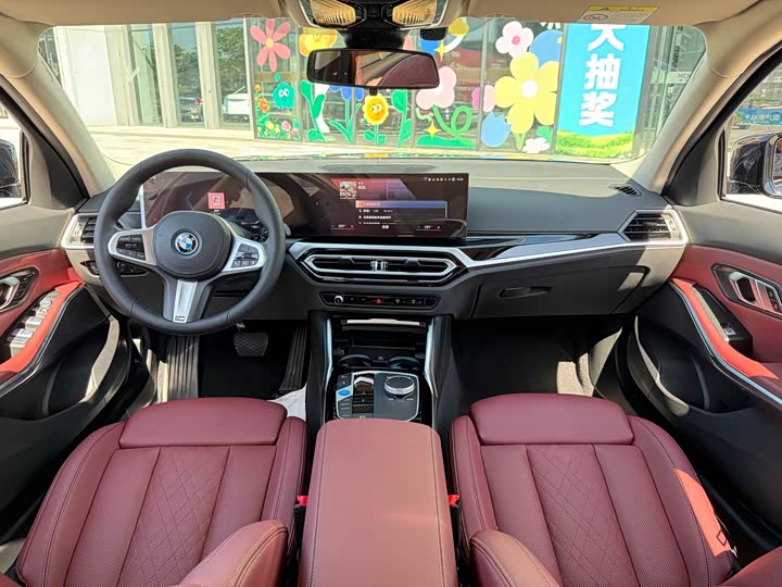 Фото 19 - BMW i3