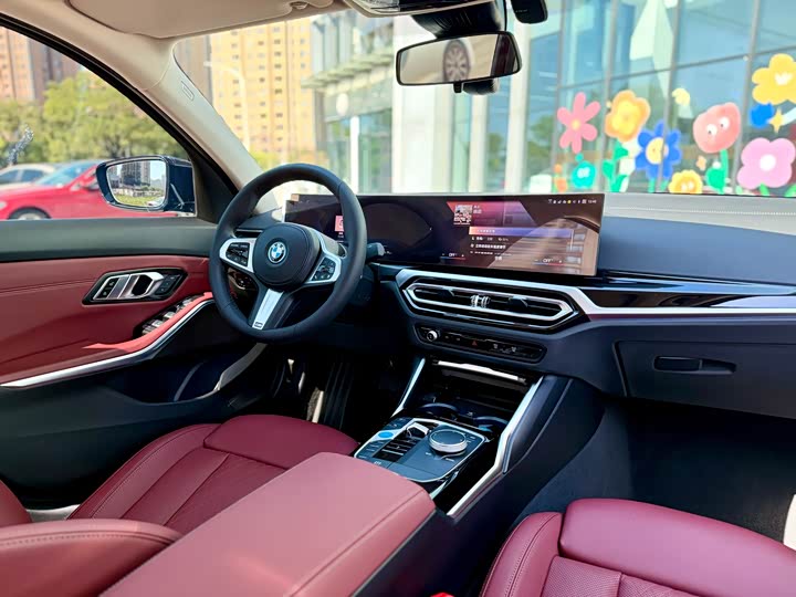 Фото 26 - BMW i3