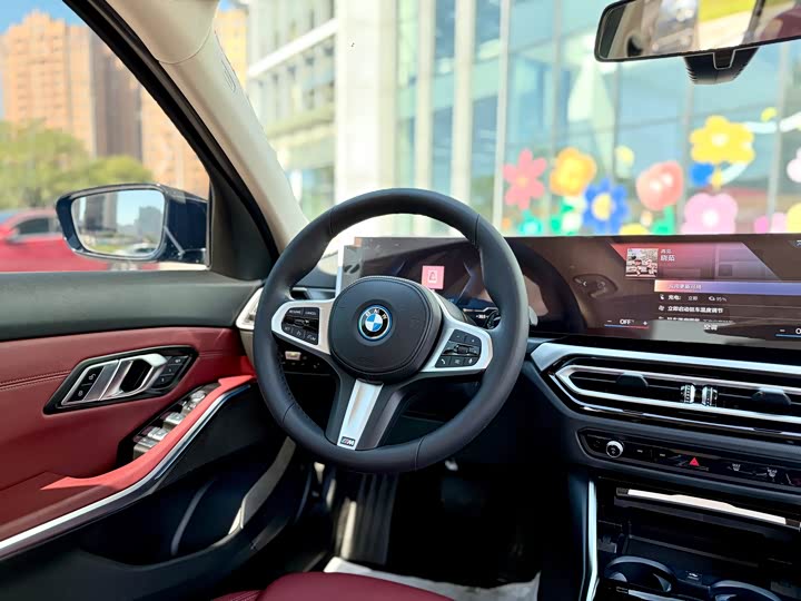 Фото 27 - BMW i3