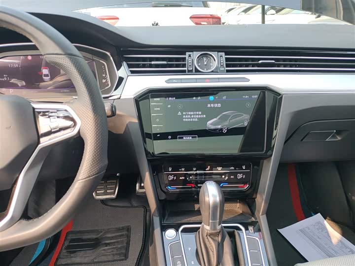 Фото 13 - Volkswagen Magotan