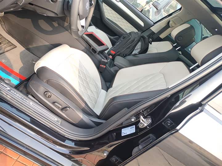 Фото 15 - Volkswagen Magotan