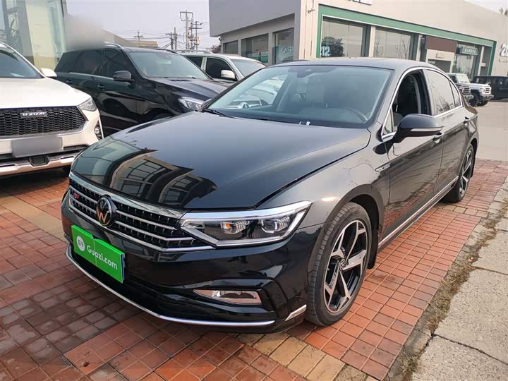 Фото 2 - Volkswagen Magotan