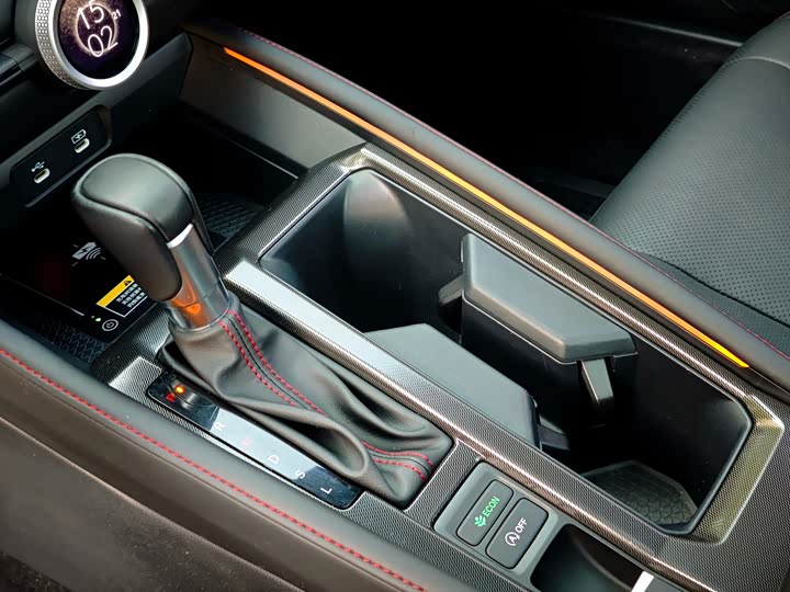 Фото 11 - Honda Accord