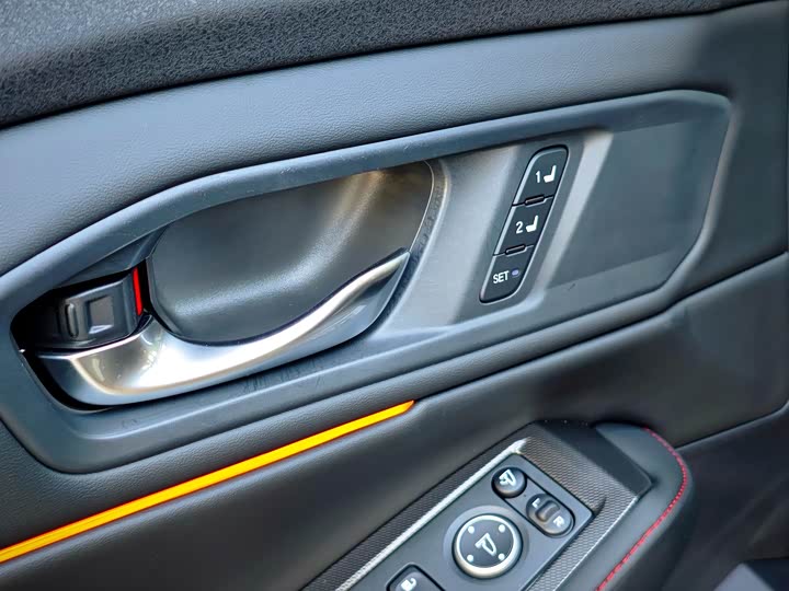 Фото 14 - Honda Accord