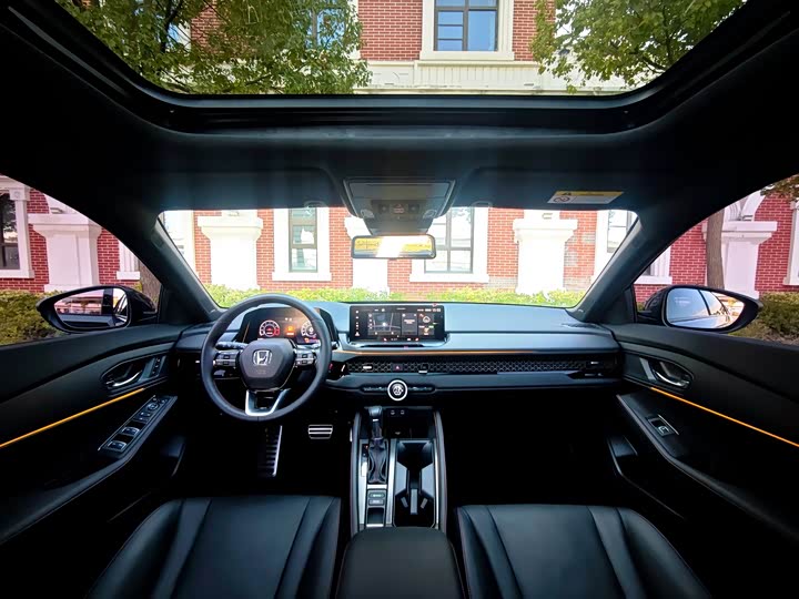 Фото 7 - Honda Accord