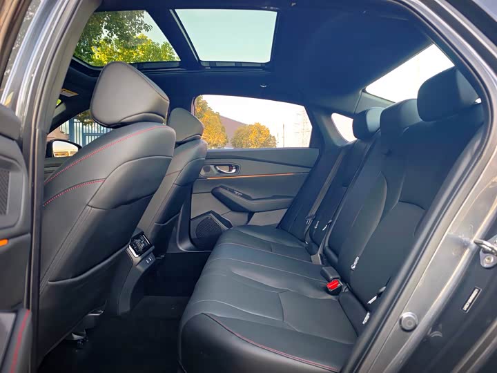 Фото 9 - Honda Accord