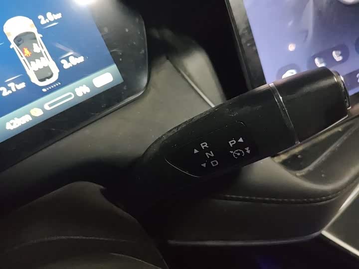 Фото 16 - Changan Deepal SL03