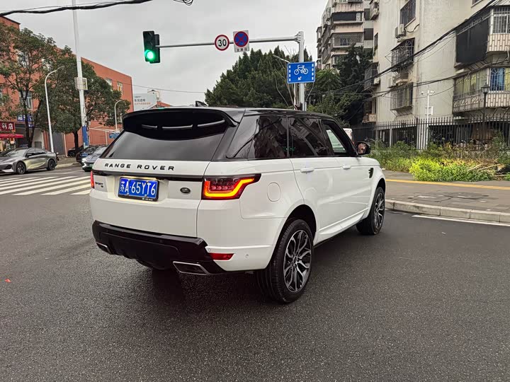 Фото 9 - Land Rover Range Rover Sport